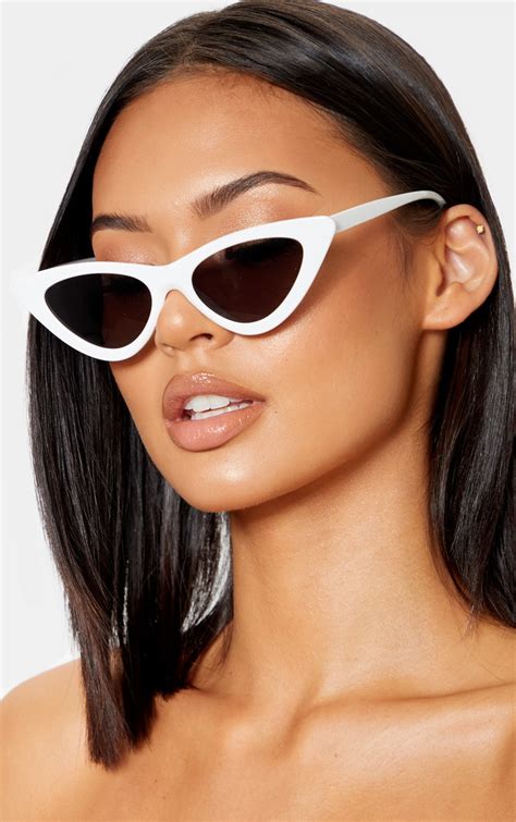 small frame cat eye sunglasses